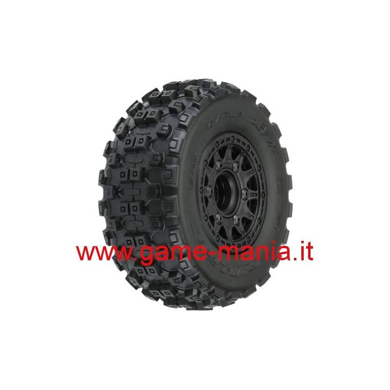 Coppia gomme BADLANDS MX su cerchi neri x Short Course 1:10 by Pro-Line
